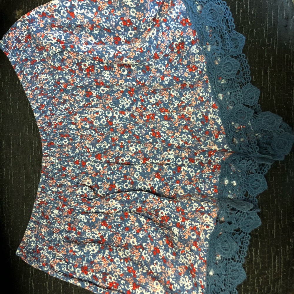 Xhilaration floral lace shorts